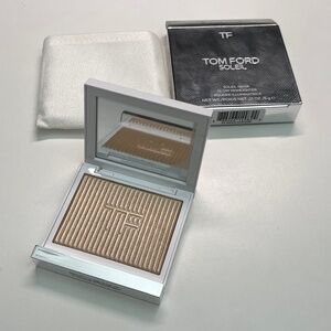 NEW in box Tom Ford Soleil Neige Glow Highlighter 02 Gran Paradis 0.21oz/6g